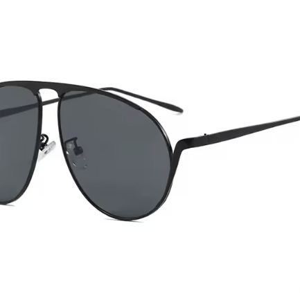 Yuno Black Sunglasses