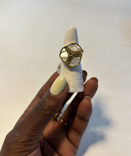 Peline Stone Golden Ring