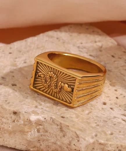 Ring Gold Snack Square